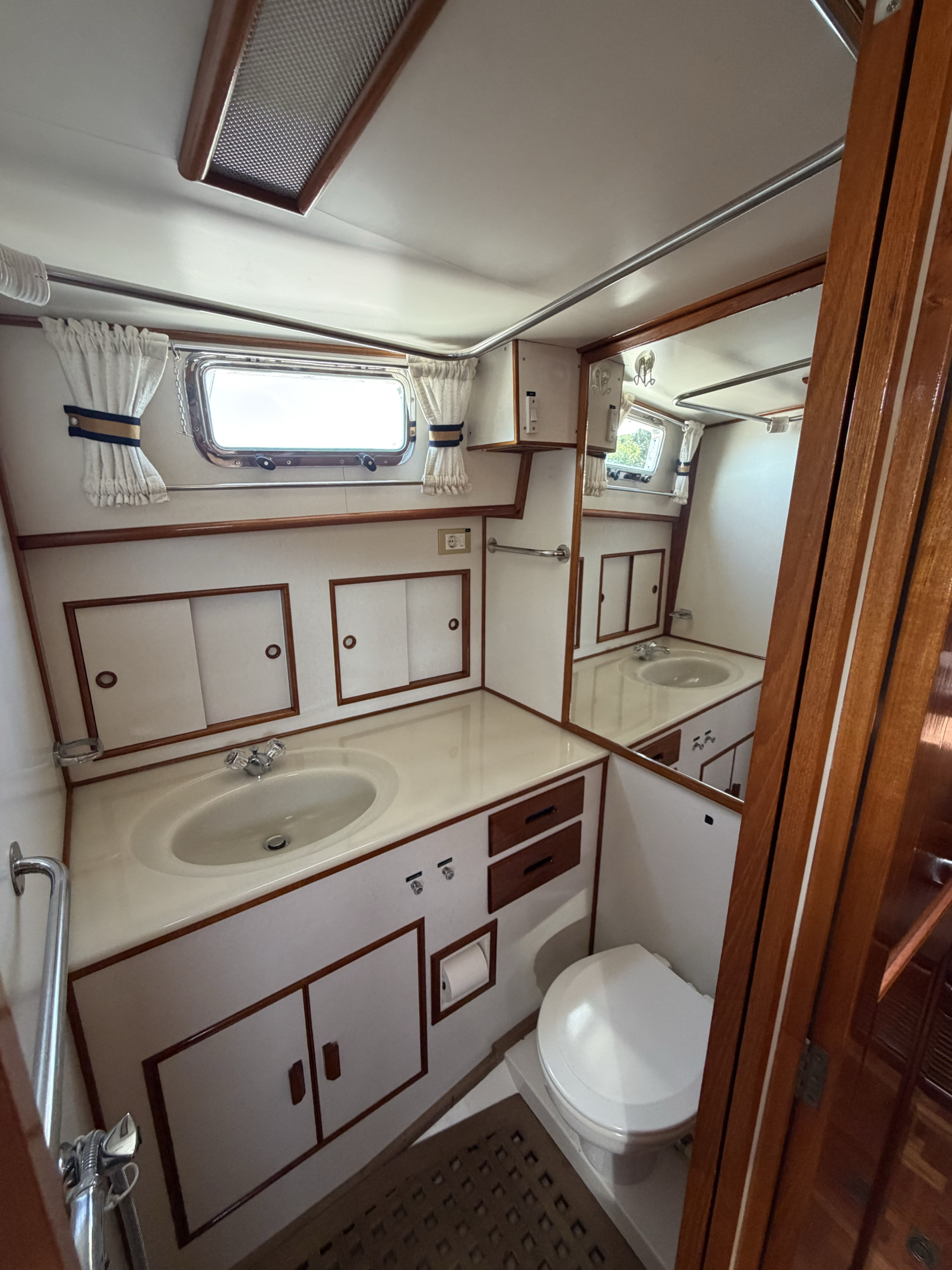 Eastbay 38 Express - Bild 25