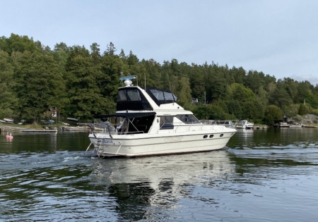 Princess 45 Flybridge - Huvudbild (Marinmäklarna, Nacka Strand)
